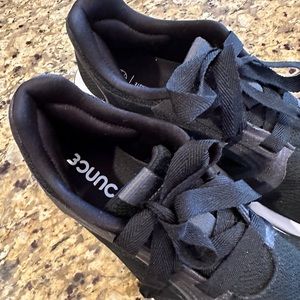 Adidas black Bounce running shoe women’s size 8.5